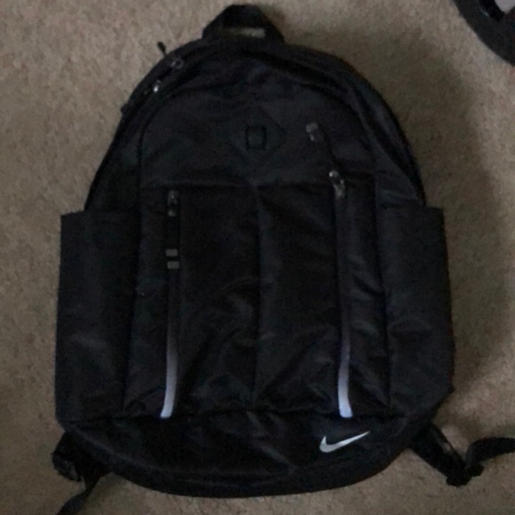 Black Nike backpack - Picture 2 of 2